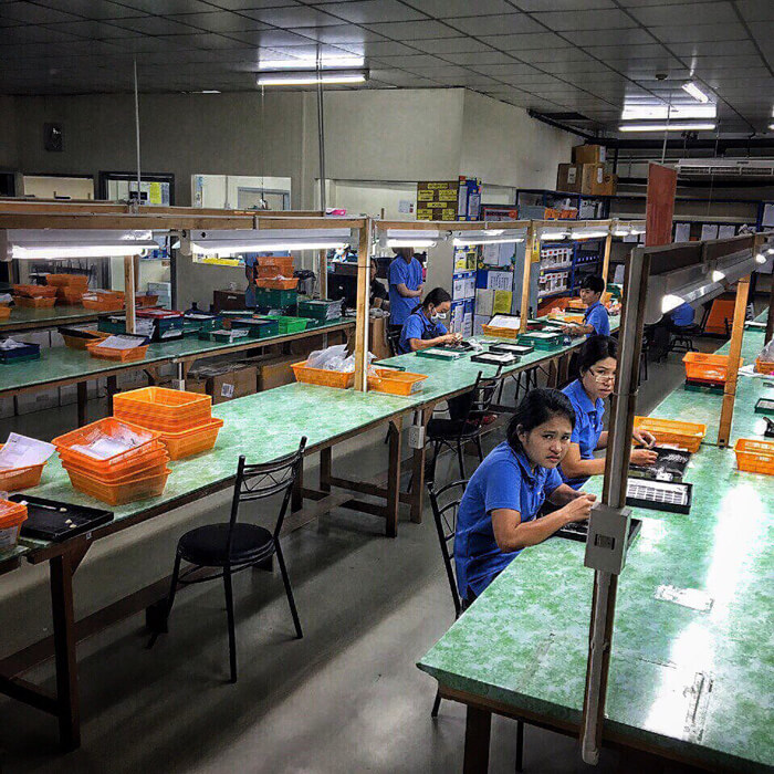 условия труда на тайских фабриках фото